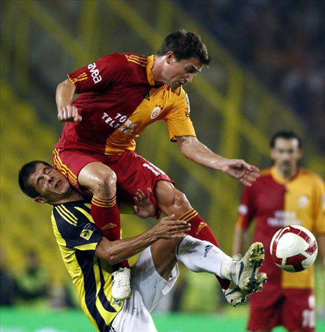 Türkiyeye gelen efsane futbolcular