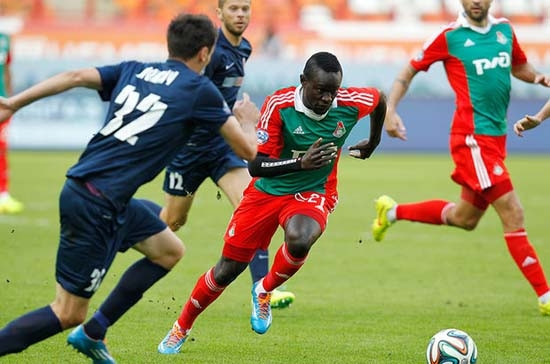 Niasse atıyor, Galatasaray bakıyor