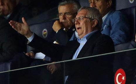 Fenerbahçe'de deprem !