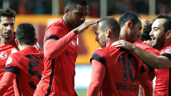 Muslera'da şok gelişme ! 1 ay daha...