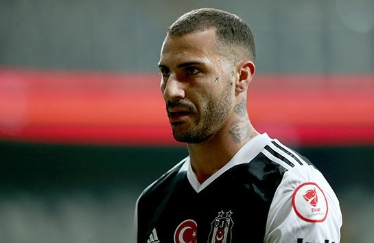 Ortalığı karıştıran kadın menajer !