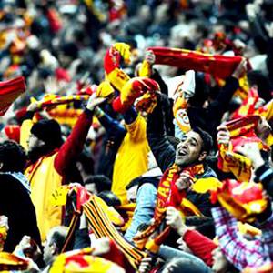 Galatasaray taraftarı çıldırdı !