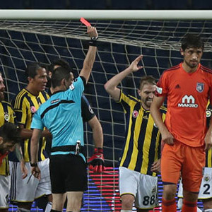 Fenerbahçeli futbolculara şok ceza...