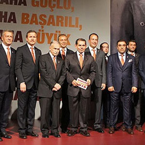 Galatasaray o ismi borsaya bildirdi!