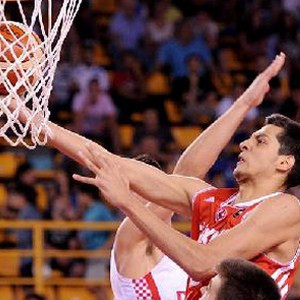 Pınar Karşıyaka'da Egemen takıma dönüyor
