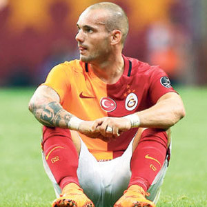 Wesley Sneijder çılgına döndü !