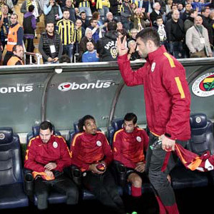 Burak'tan Fenerbahçelilere 4. yıldız göndermesi