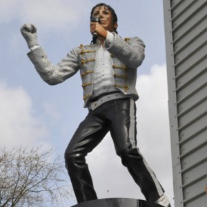 Michael Jackson'un laneti Fulham'ı sardı
