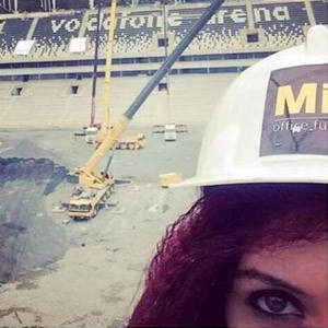Beşiktaş'la alay eden Miray Çınar kovuldu !
