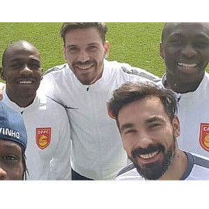 Ersan Gülüm dünya yıldızlarının arasında !