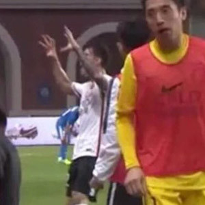 Ersan Gülüm Çin'de sezonun ilk golünü attı