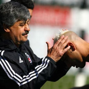 Süreyya istedi, Quaresma saçları kazıttı