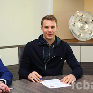 Manuel Neuer imzayı attı !