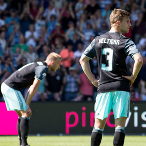 Ajax, şampiyonluğu son maçta kaybetti !