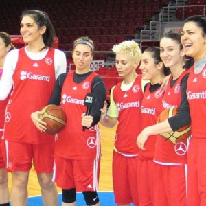 Periler medya ile buluşuyor