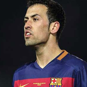 Busquets imzayı attı
