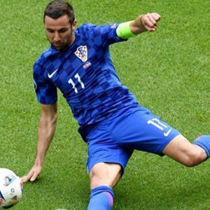 Srna Fransa'dan ayrıldı