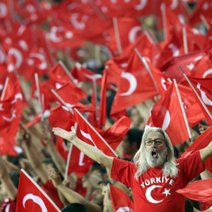 UEFA Türkiye'yi örnek gösterdi