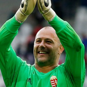 Kiraly tarihe geçti !