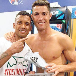 Ronaldo'dan Nani'ye jest
