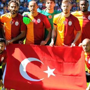 Galatasaray’ın hazırlık maçında şehitler anıldı