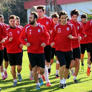 Samsunspor 6 futbolcuyla yollarını ayırdı