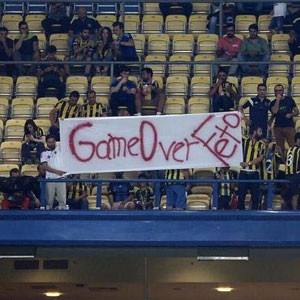Kadıköy'de olay pankart !