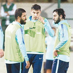 Terim'den flaş karar ! Geri dönen 4 yıldız...
