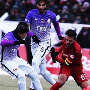 Cimbom Erzincan'da buz tuttu