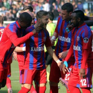 Karabükspor - Galatasaray maçının bilet fiyatları belli oldu
