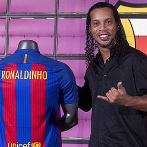 Ronaldinho transferinden vazgeçtiler