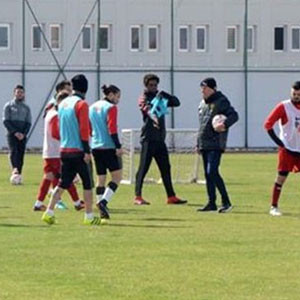 Eskişehirspor'da Erkan Zengin krizi sürüyor