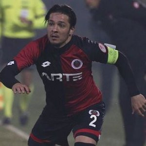 Tudor sağ beke aradığı ismi buldu