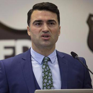 Hakan Ünsal: Bu ülkeden kaçarak suçlarını kabul ettiler !