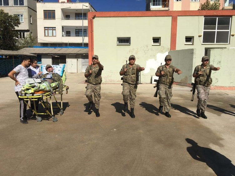 ALS hastası kamuflajı giyip Mehmetçik oldu