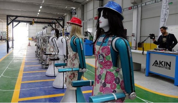Türkiye’nin ilk insansı robot fabrikası üretimine başladı