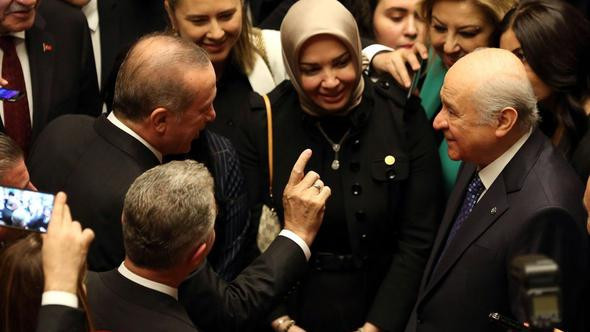 Erdoğan ve Bahçeli arasında dikkat çeken diyalog 