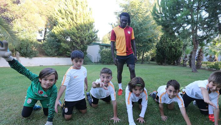Gomis'ten Volkan Demirel'e mesaj var !