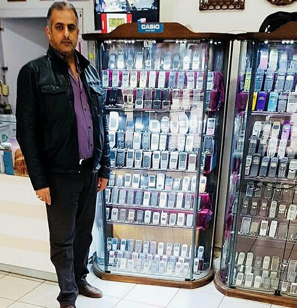 Cep telefonu koleksiyoncusuna servet teklif ettiler