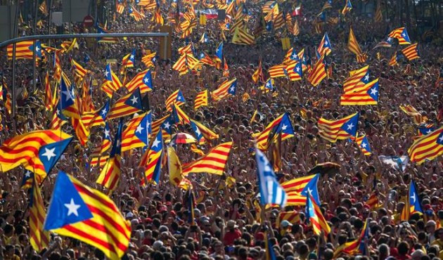 İspanya'da tarihi karar: Katalonya yönetimi feshedildi
