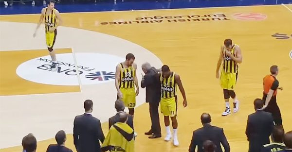 3'lüğü attı, Obradovic'ten fırça yedi !