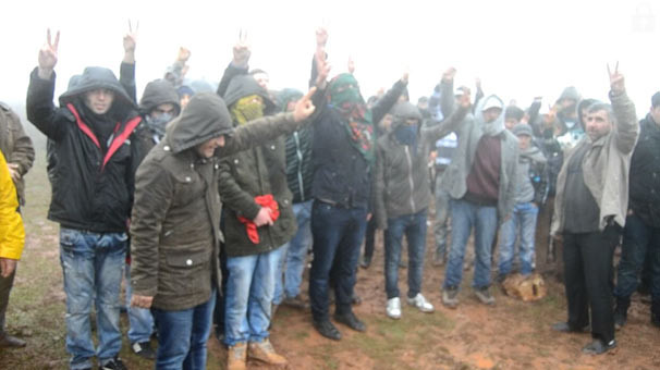 Mezarlıkta PKK propagandası: 10 gözaltı