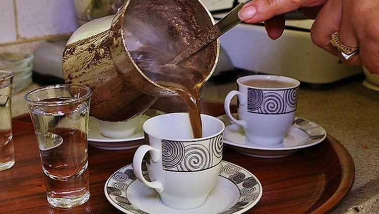 Canan Karatay'da tüketin diyordu, kahvesi üretildi
