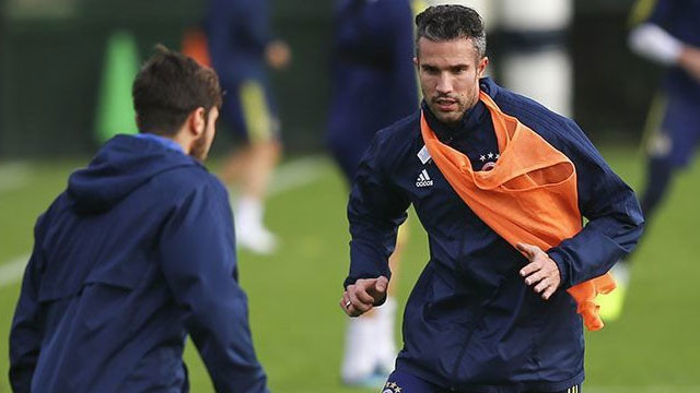 Primler yattı Van Persie şov yaptı !