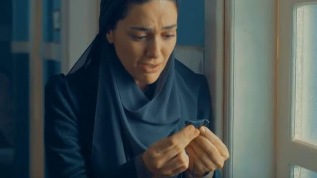 Bergüzar Korel ipleri attı ! 
