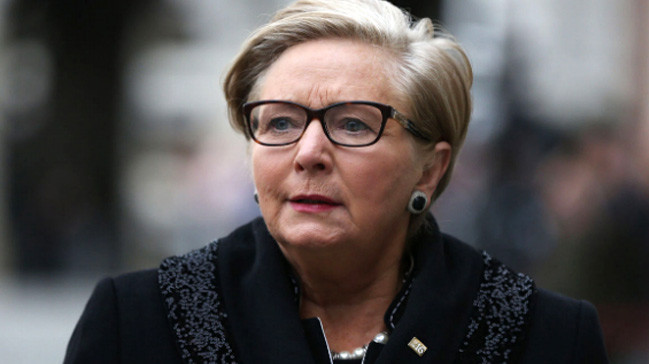 İrlanda Başbakan Yardımcısı istifa etti