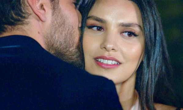 Hazal Filiz Küçükköse'den ''yasak aşk'' açıklaması