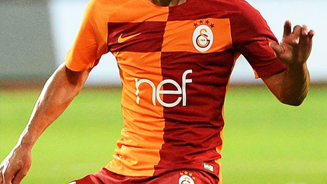 Galatasaray'da 4 futbolcunun bileti kesildi !