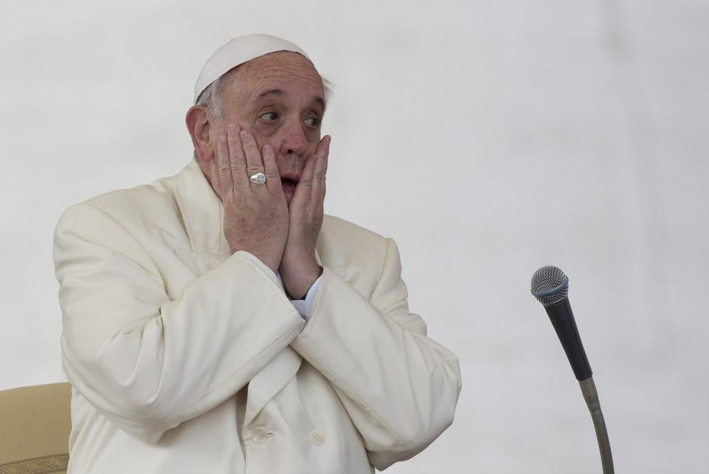 Papa: ''Dünyada savaş rüzgarları esiyor''