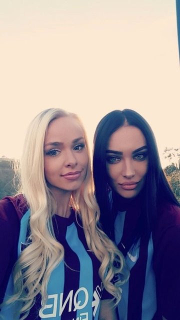 İki ünlü model Trabzonspor formasıyla !